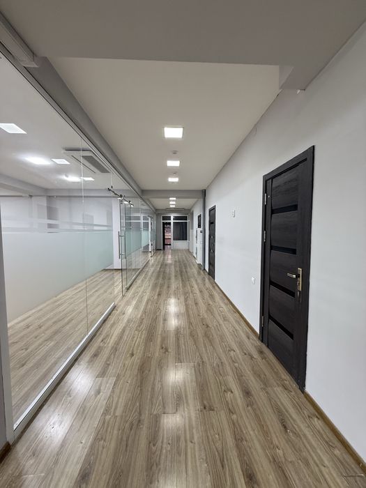 Аренда офисов от 500 кв.м. в Emerald Business Center