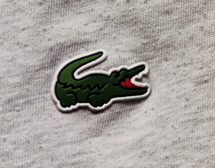 Bluză unisex Lacoste.