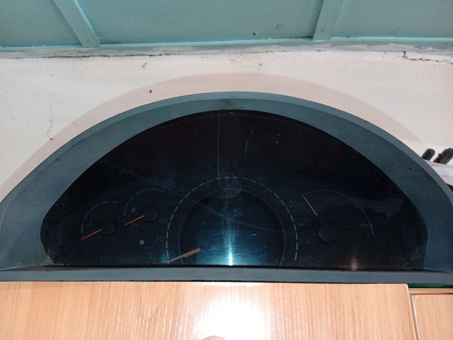Продам щиток прибора от Мерседес W220