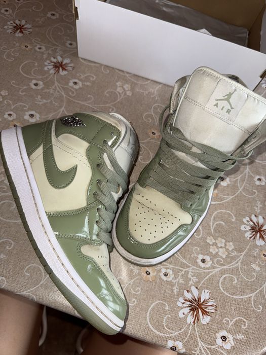 jordan 1 mid sea glasses