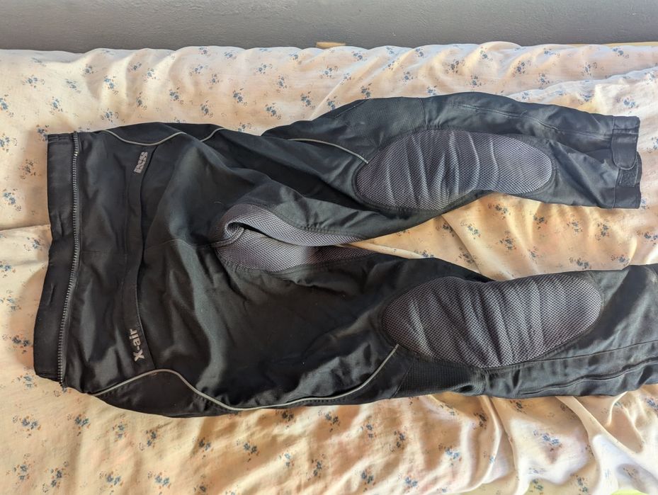 Geaca si pantaloni moto ixs