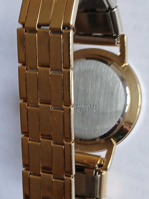 швейцарски и руски часовник Ракета