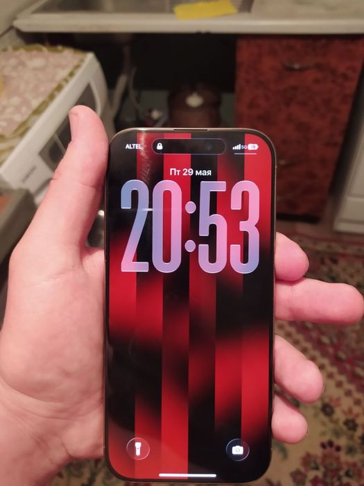 iPhone 16 pro продаю