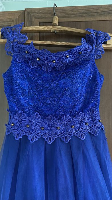 Платье вечернее