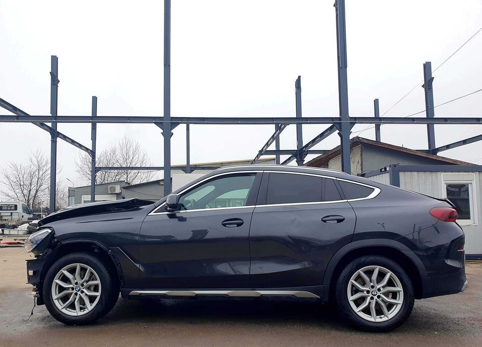 BMW X6. 4.0i, XDrive, Hibryd, fabricatie 2022 inmatriculat RO avariat