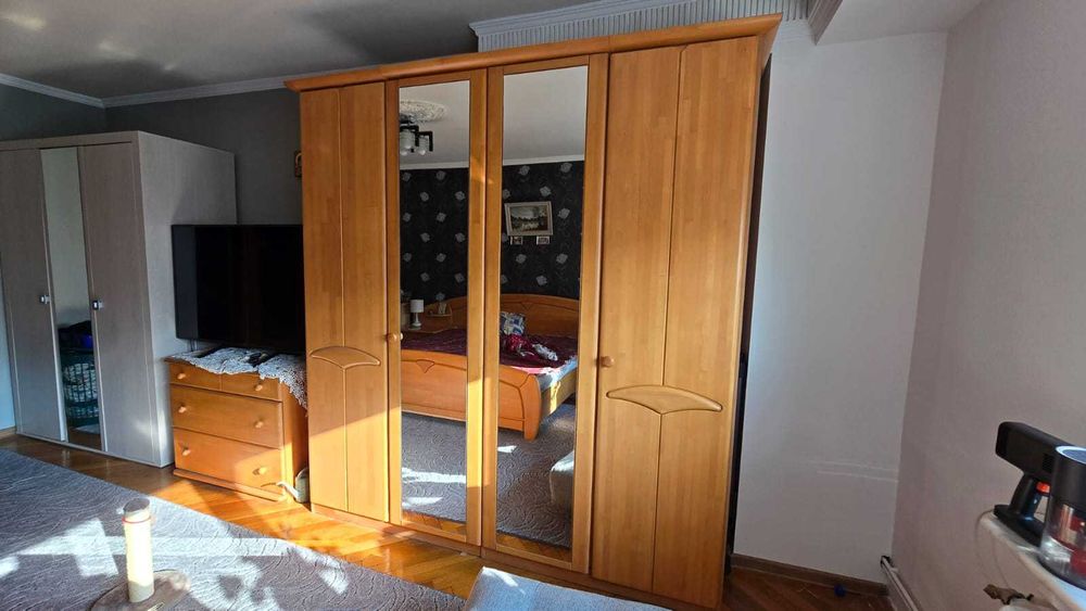 Set complet mobilier dormitor din lemn masiv