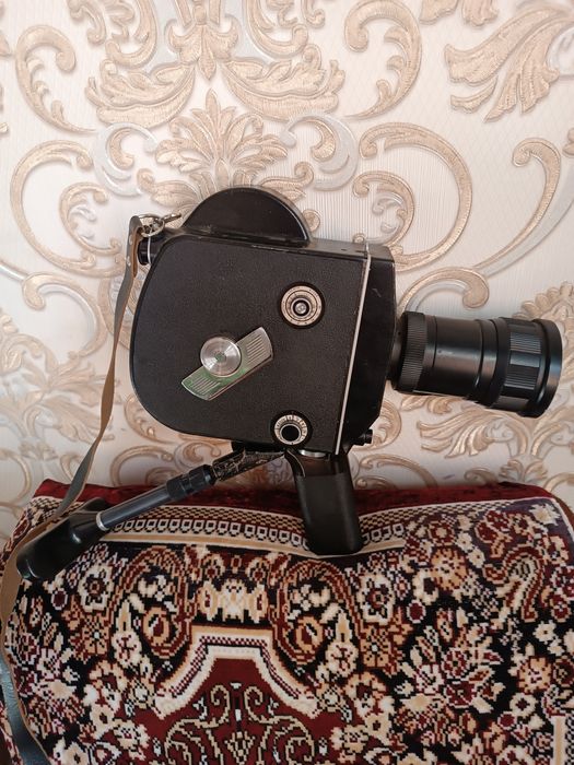 Retro Krasnogors-3 klassika kinosiyomniy aparat sotiladi