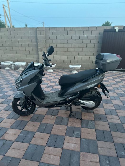 Продам Maxi скутер