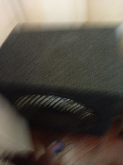 Boxe profesionale cu stație 150w.  O stație Subwoofer 150w  plus boxa