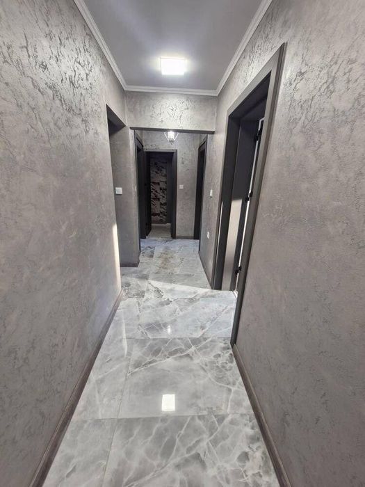 Продава се Тристаен апартамент в Бургас, Славейков - 80 кв.м за 1288 €/кв.м - Снимка #2