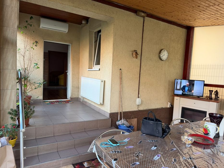 Casa cu teren 1000mp