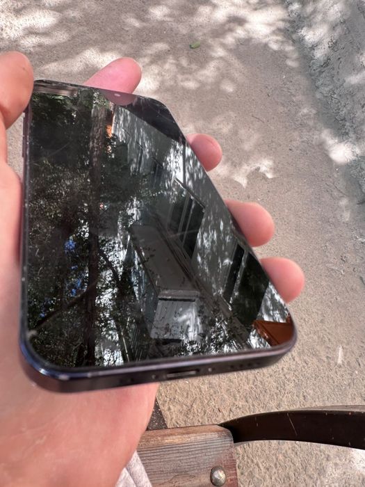 Продам Iphone 12 мини