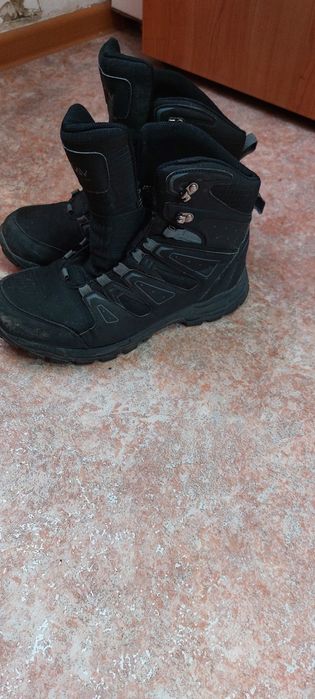 Обувь трекинговая