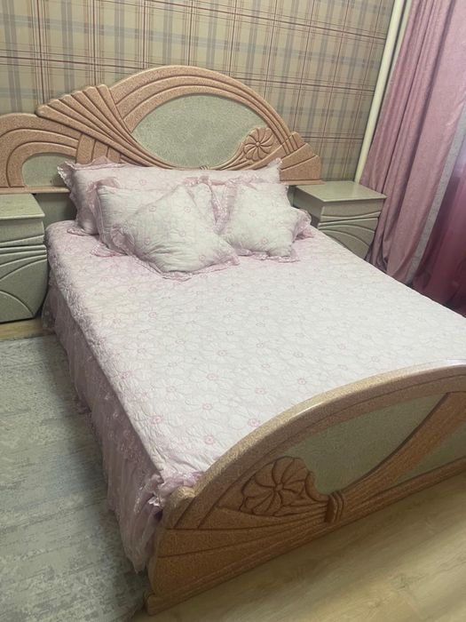 Продам два шелковых ковра