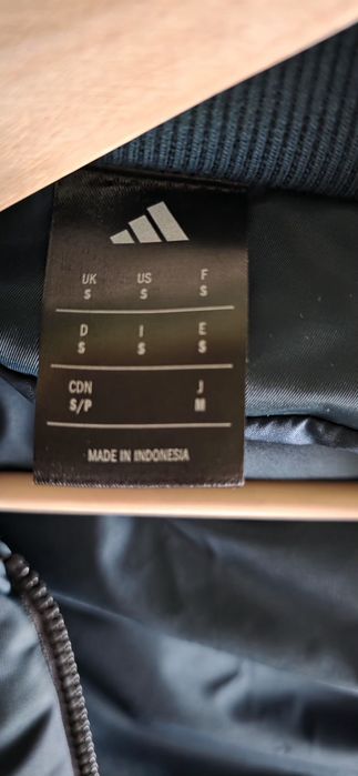 Geaca bomber Adidas noua, nepurtata