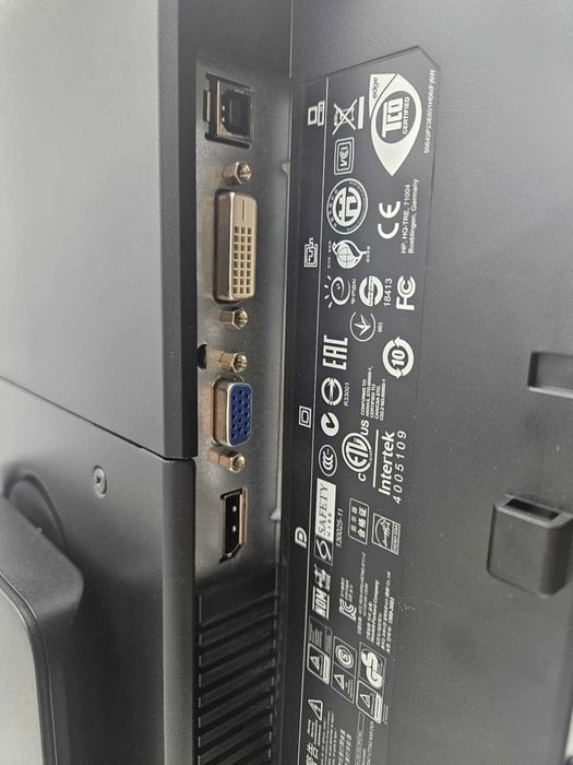 +Гаранция! IPS Монитор HP EliteDisplay E231 23" инча + кабели