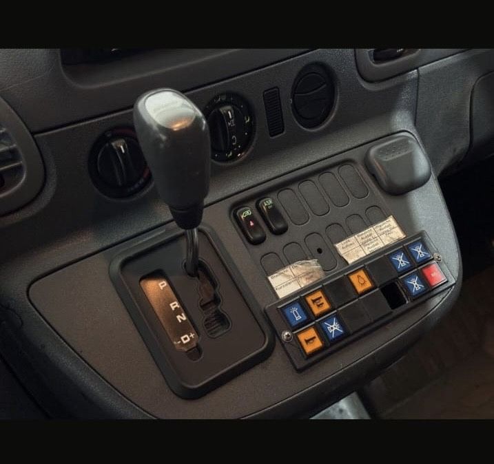 Mercedes sprinter model 616 original 3.5 t și cârlig omologat la 3.5