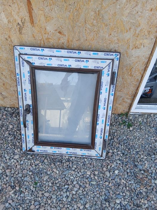 Продам пластиковое окно 71*59