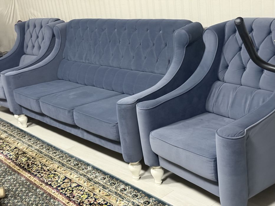 Диван , кресло  продам срочно !