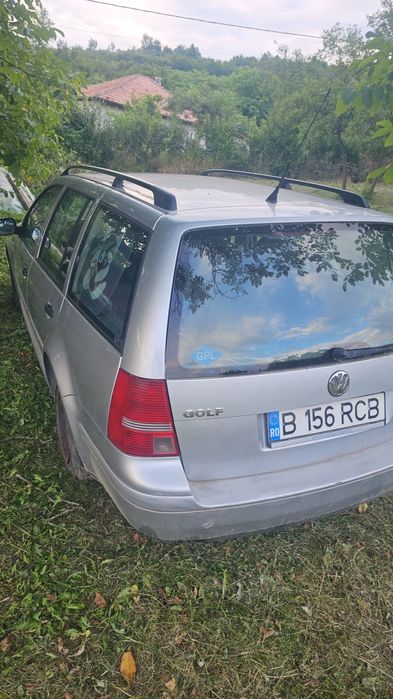 Vând golf 4 1.6 benzina +gpl urgent