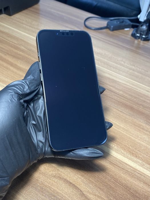 iPhone 16e• 128 GB • Black