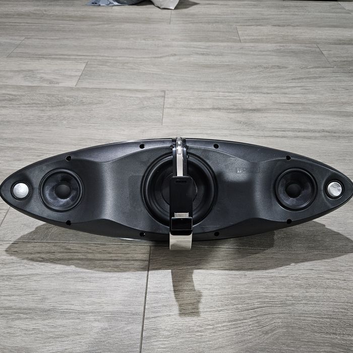 Boxa audio Bowers & Wilkins ZeppelinAir, pentru piese!