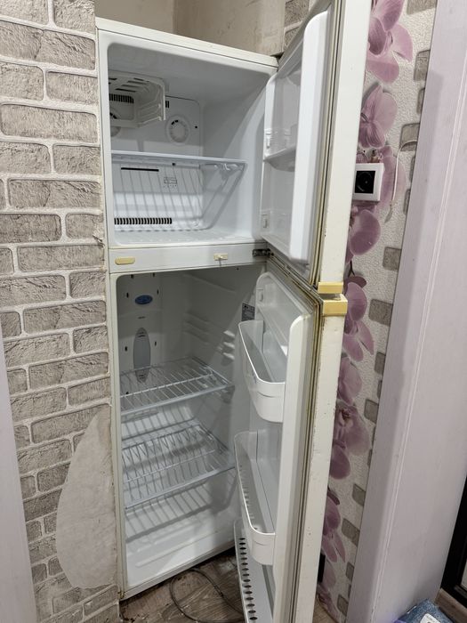 Продам холодильник lg