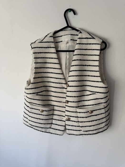 Vesta dama cu nasturi aurii H&M