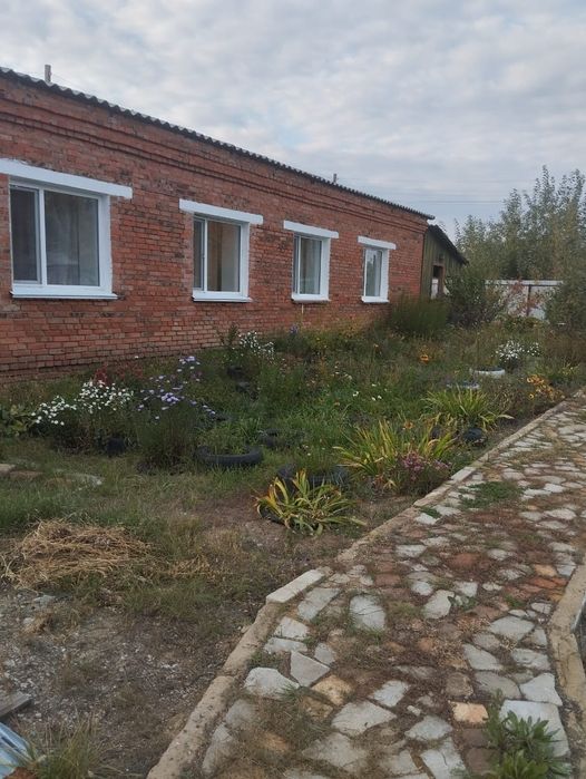 продам дом на земле 147 кв. м