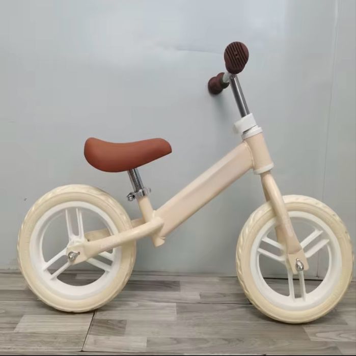 Bicicleta fara pedalea pentru copii , inaltime reglabila