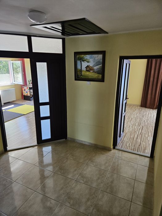 Inchiriez apartament