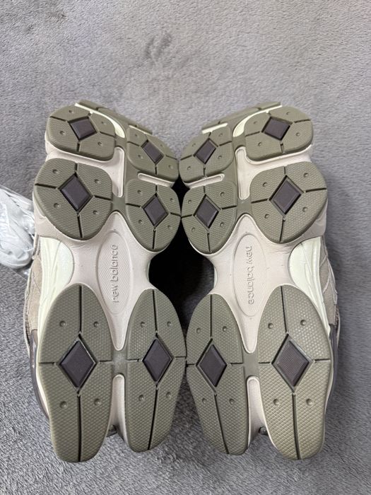 New Balance 9060 42 / 43 / 44 new noi