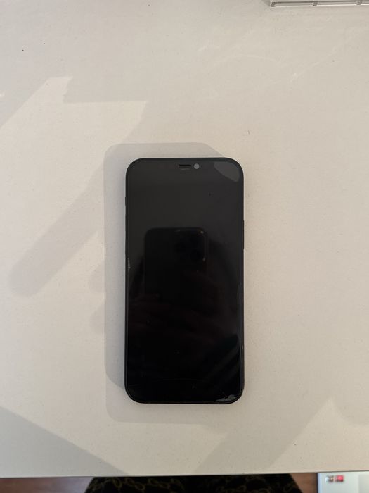 Айфон 12 сатылады