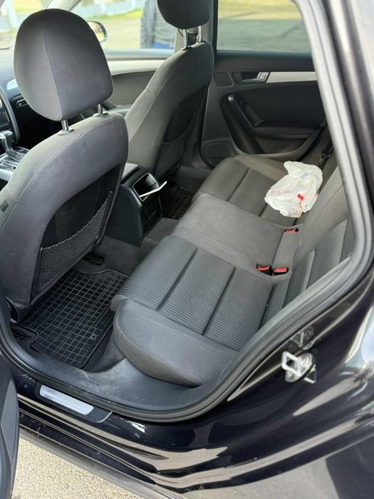 Vând Audi A4 B8 2.7 2011