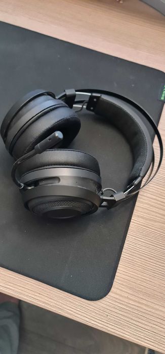 Casti Gaming Razer Nari Essential DEFECTE, NU PORNESC