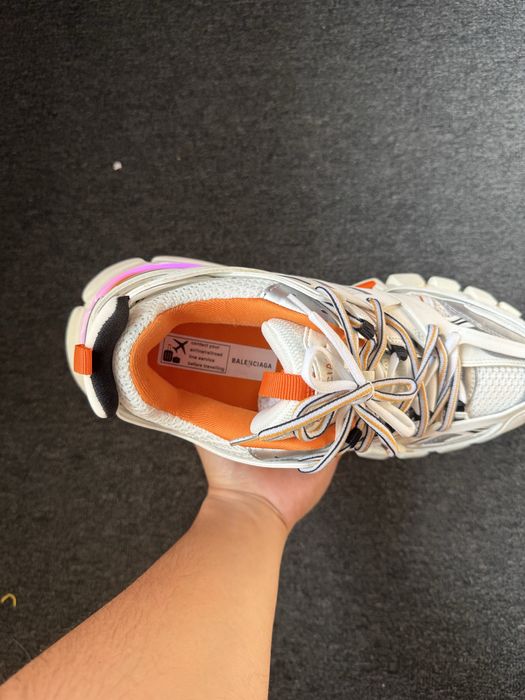 Balenciaga track led