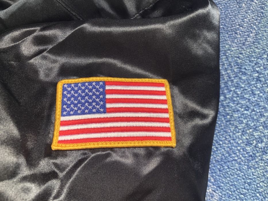 Supreme Flag Bomber Jacket ОРИГИНАЛНО мъжко яке - L DEADSTOCK / RARE