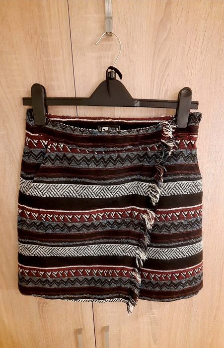 Fusta New Yorker in stare foarte buna