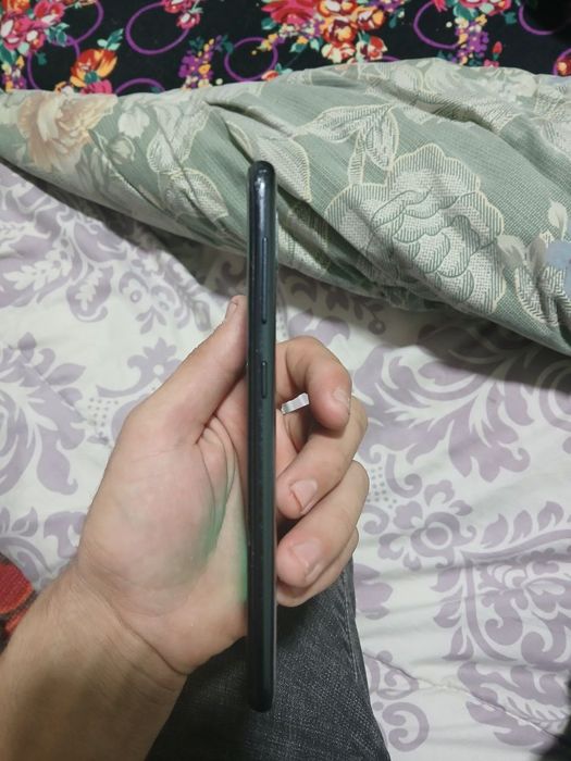 Samsung tel sotiladi yoki obmen ham bor