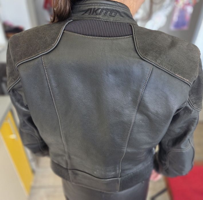 Costum moto de dama din piele Akito