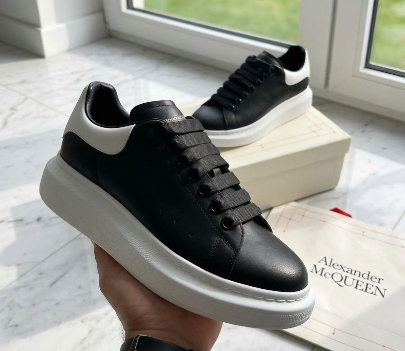 Adidasi Alexander Mcqueen Negru Alb Premium