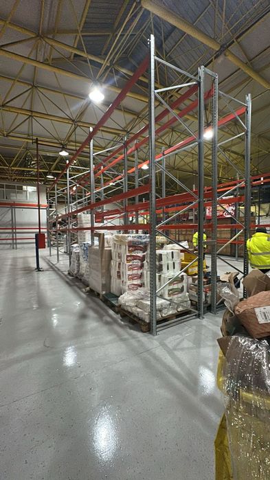 Rafturi metalice