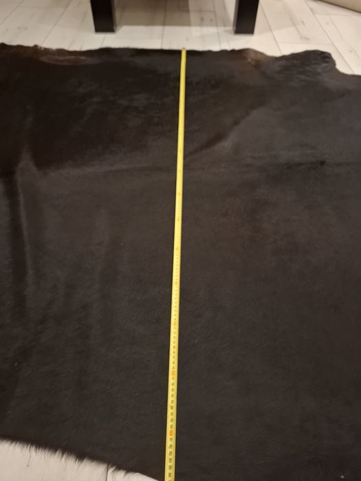 Продавам килим от естествена телешка кожа