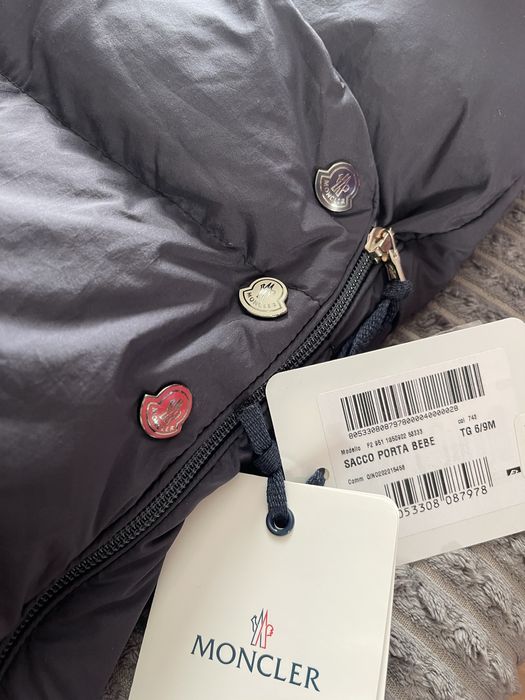 Бебешко зимно чувалче Moncler