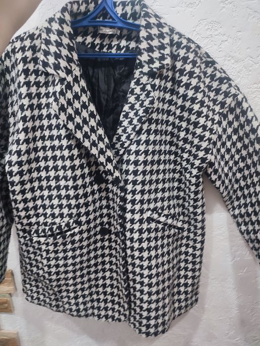 Продам пиджак-пальто новое