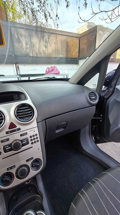 Opel corsa d 2008 1.4 + gaz