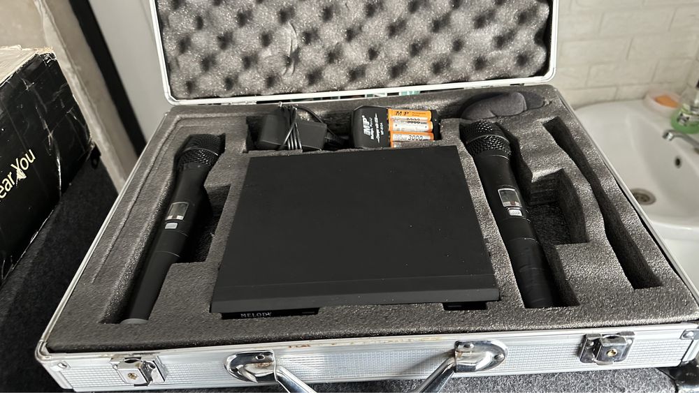 Музыкальный аппарат срочно!