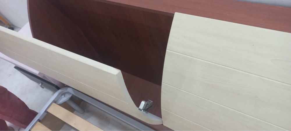 Двуспальняя кровать