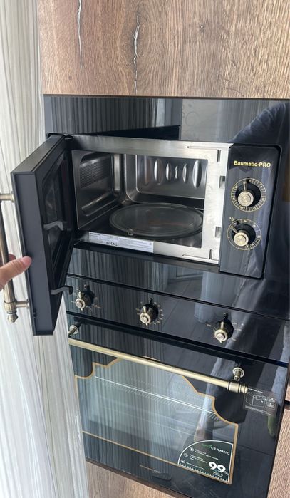 Продам срочно духовку и микроволновку