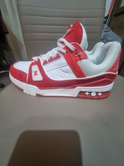 Lv trainer culoare rosu